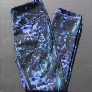 Lululemon leggings wunder under